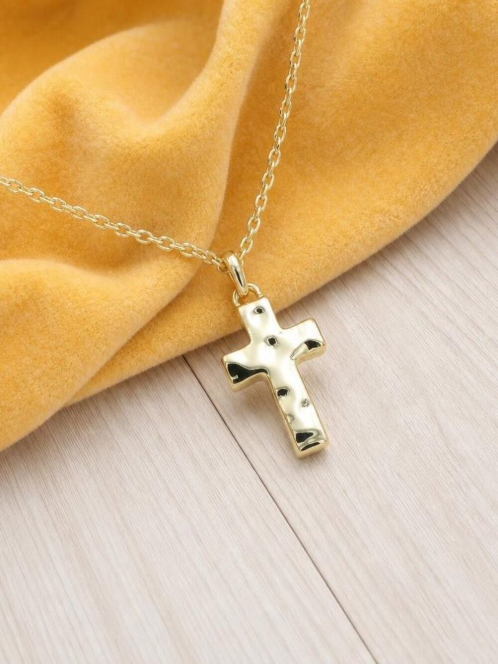 Kendra Scott Cross Gold Pendant Necklace Gold NEW